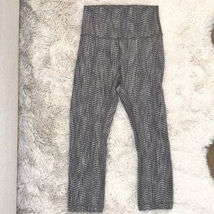 Cropped lululemon workout leggings
